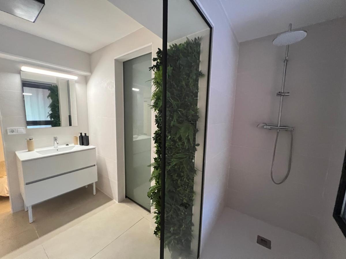 Hotel Nina Mala Walencja Zewnętrze zdjęcie