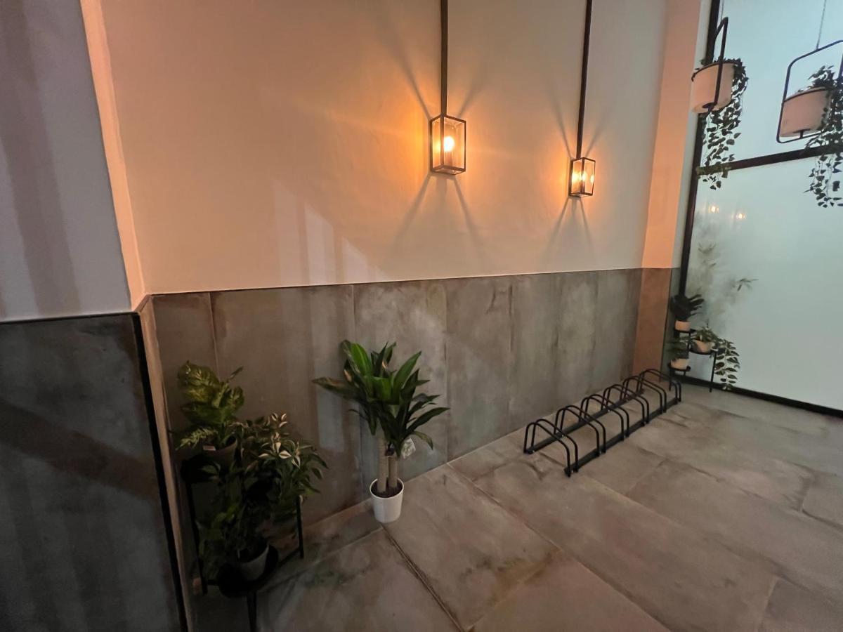 Hotel Nina Mala Walencja Zewnętrze zdjęcie